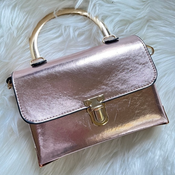 Forever 21 Handbags - Forever 21 purse 👛